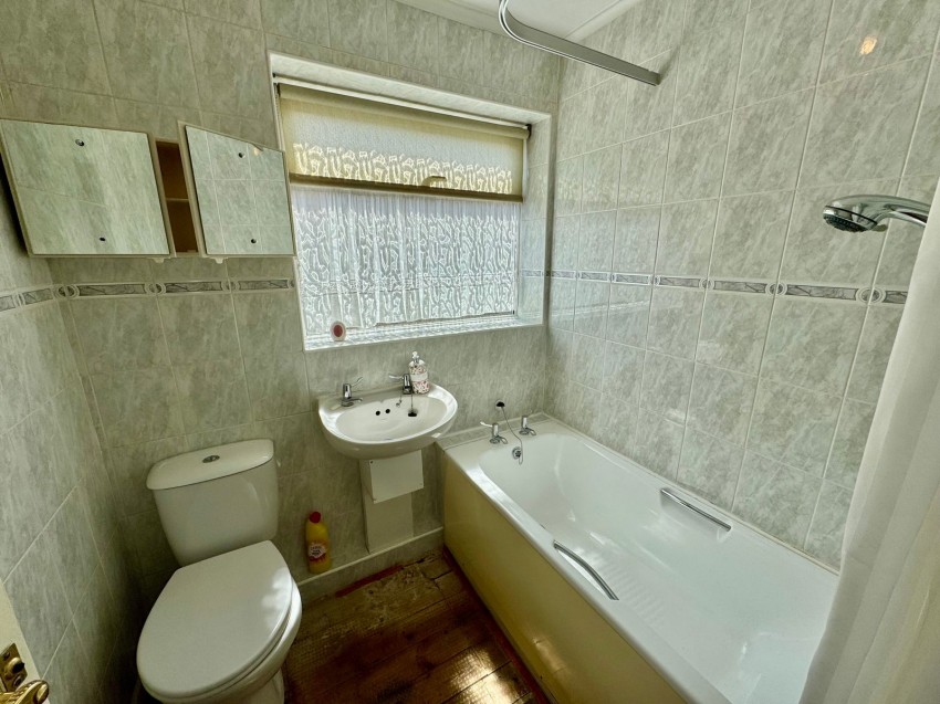 Images for Wetherby, Oak Wood Road, LS22