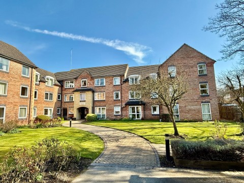 View Full Details for Wetherby, Home Paddock House, Deighton Road, LS22