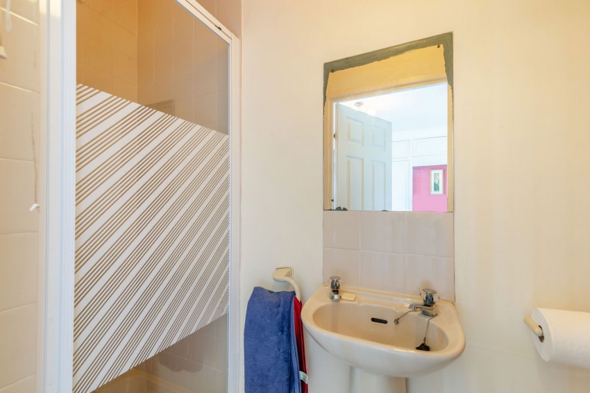 Images for Bardsey, Leeds, Wetherby Road, LS17