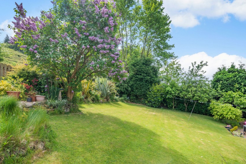 Images for Bardsey, Leeds, Wetherby Road, LS17