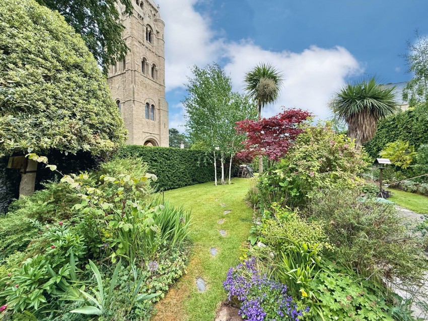 Images for Clifford, Chapel Lane, LS23
