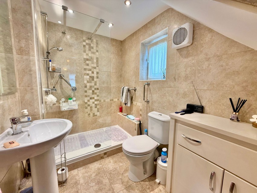 Images for Wetherby, Glenfield Avenue, LS22