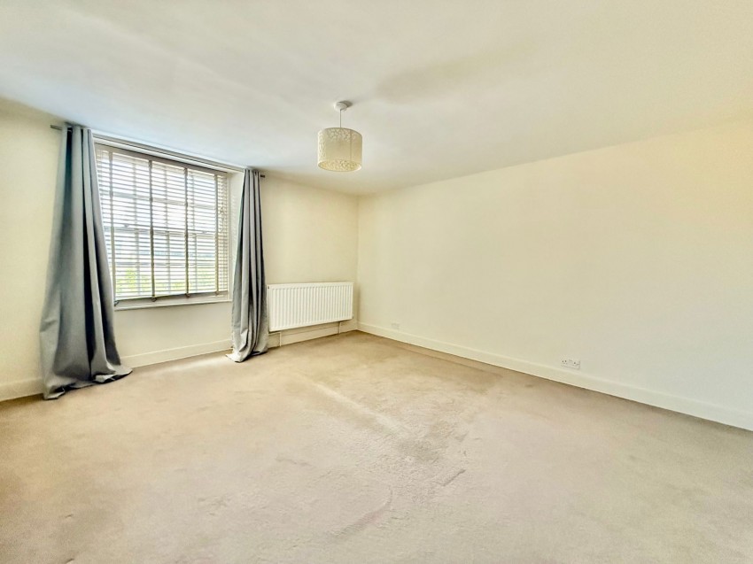 Images for Boston Spa, High Street, LS23