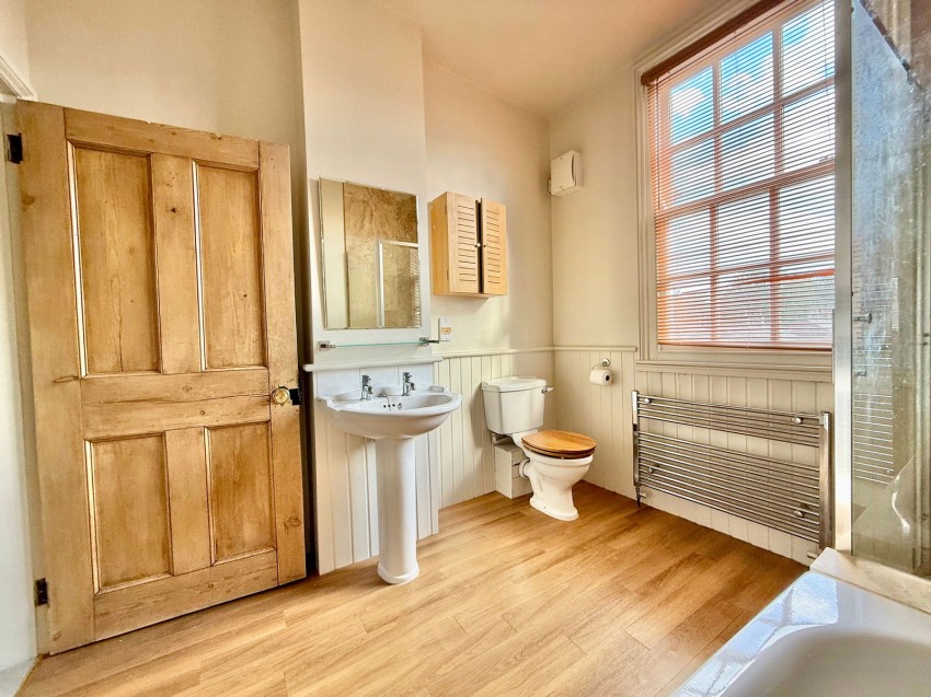 Images for Boston Spa, High Street, LS23