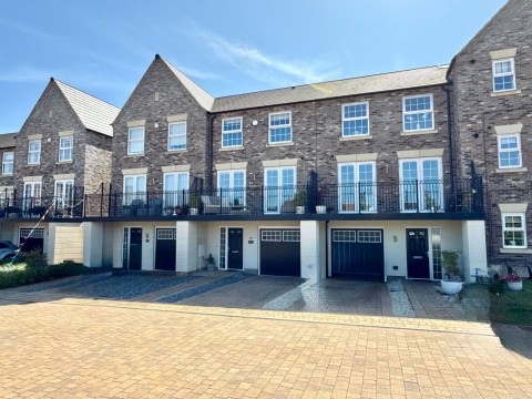 View Full Details for Montagu Crescent, Wetherby, LS22 6BE