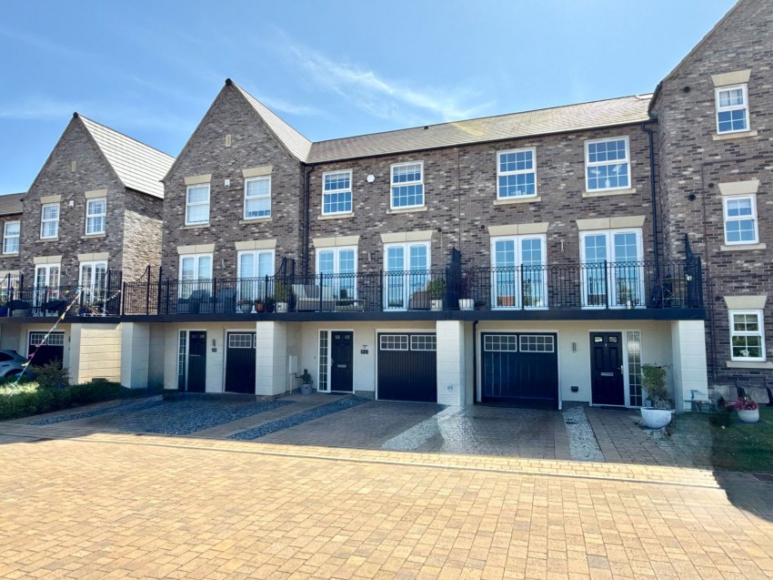 Images for Montagu Crescent, Wetherby, LS22 6BE