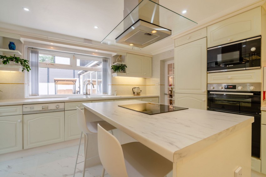 Images for Scarcroft, Larchwood, LS14