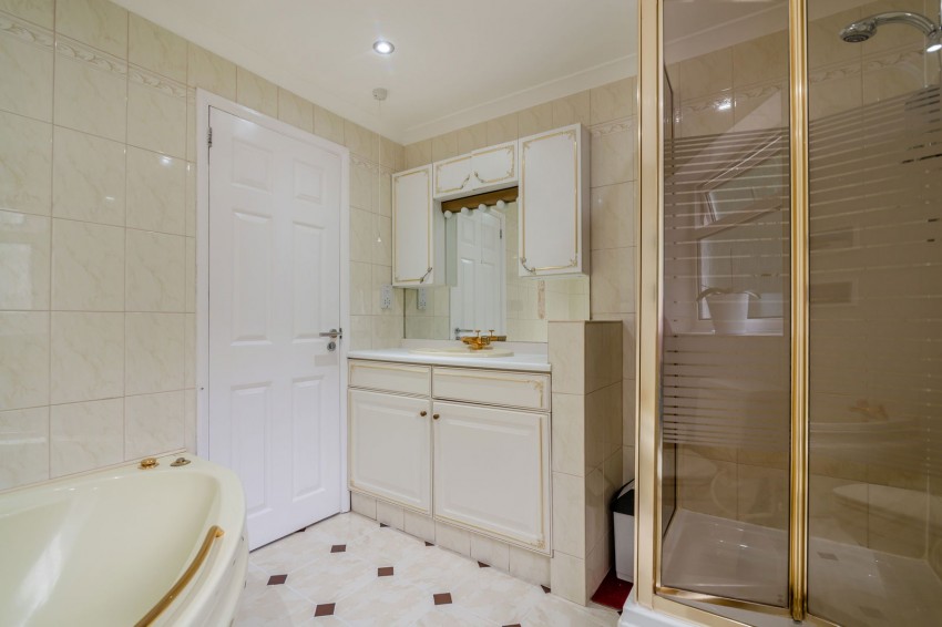 Images for Scarcroft, Larchwood, LS14