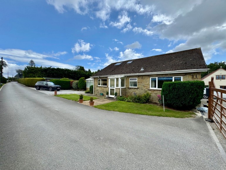 Bardsey, Blackmoor Lane, Leeds, LS17