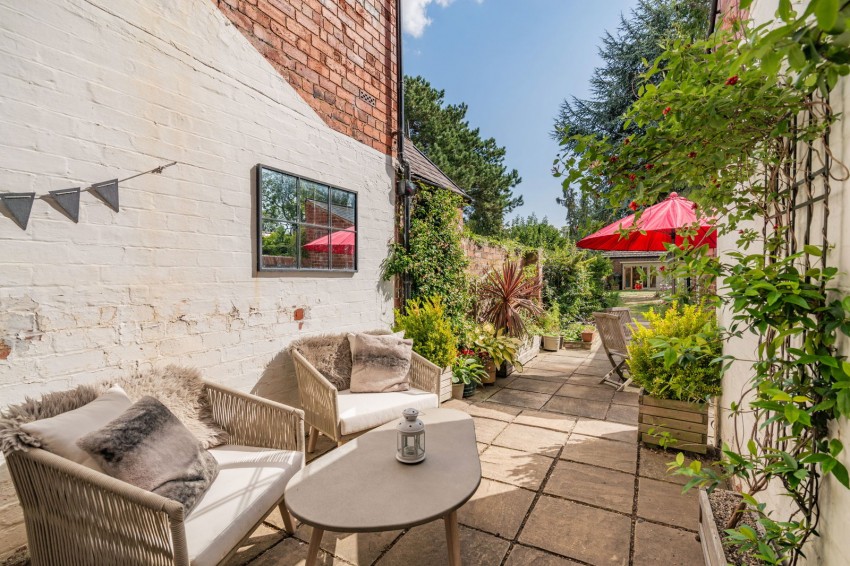 Images for Boston Spa, High Street, LS23