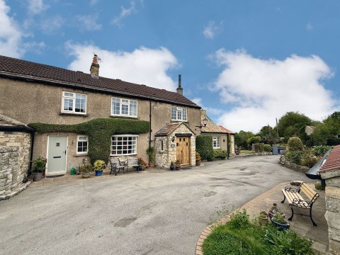 View Full Details for Saxton, Main Street, LS24