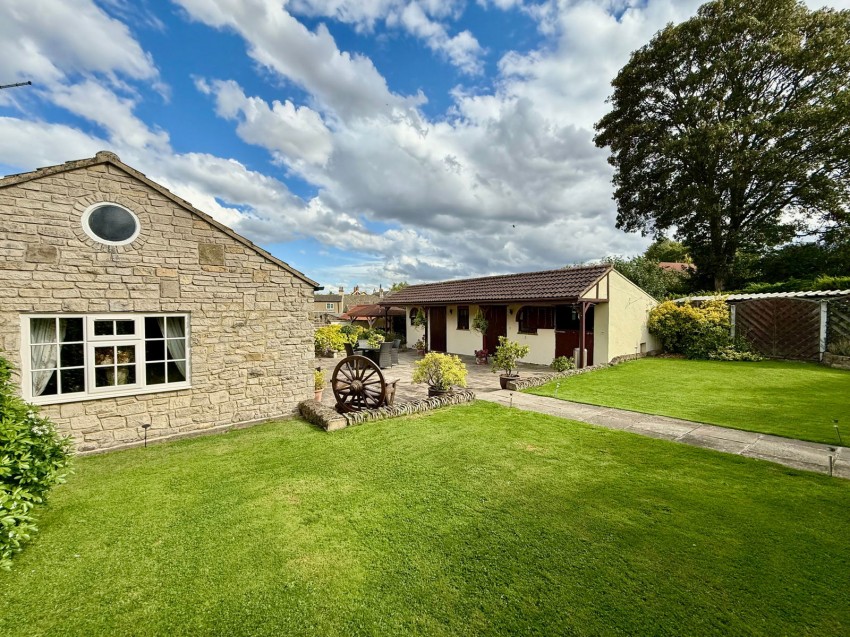 Images for Saxton, Coldhill Lane, LS24