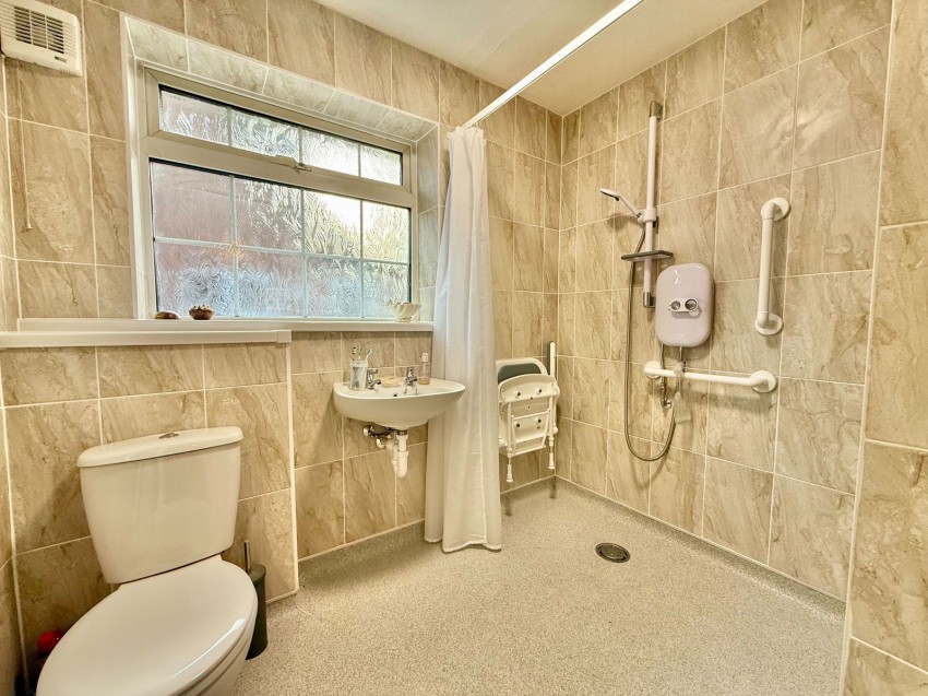 Images for Wetherby, Heuthwaite Avenue, LS22 