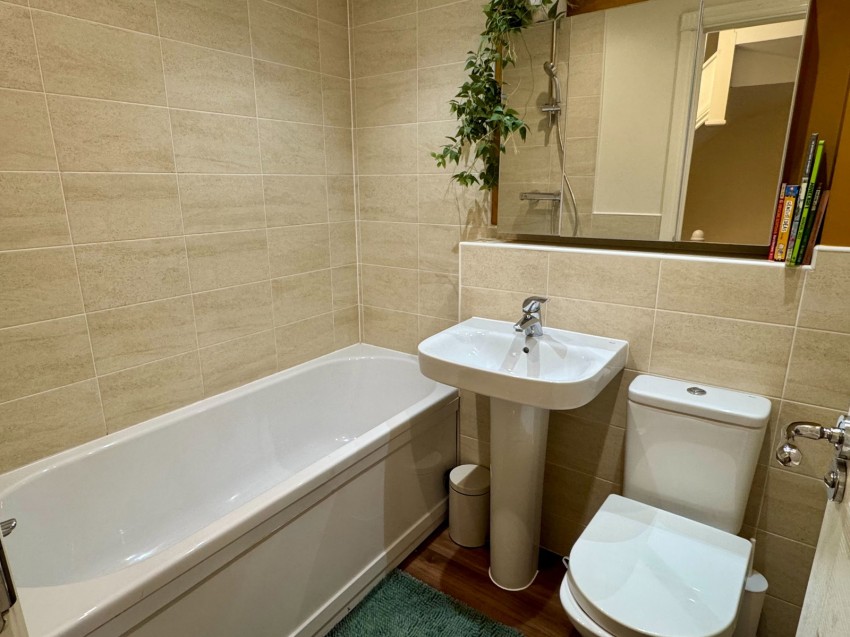 Images for Boston Spa, High Street, LS23