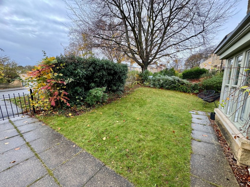 Images for Boston Spa, High Street, LS23