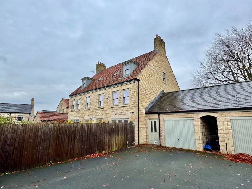 Images for Boston Spa, High Street, LS23