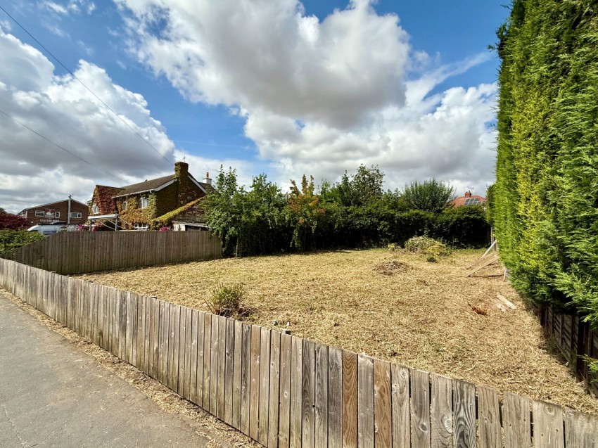 Images for Tadcaster ~ Building Plot, Land between The Jackdaw & No. 50 Stutton Road, LS24 9HJ 