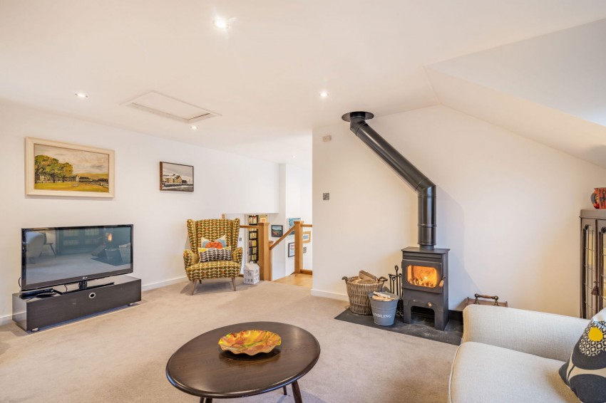 Images for Walton, Main Street, LS23 