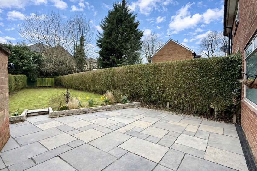 Images for Leeds ~ Fieldhouse Drive, LS17