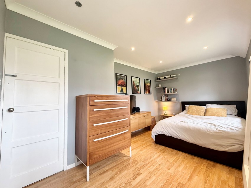 Images for Leeds ~ Fieldhouse Drive, LS17