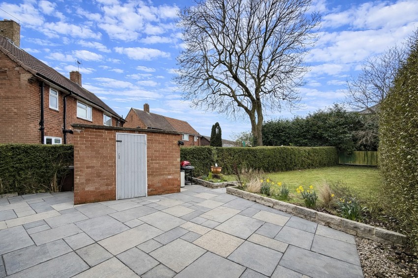 Images for Leeds ~ Fieldhouse Drive, LS17