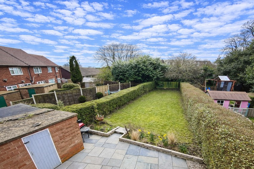 Images for Leeds ~ Fieldhouse Drive, LS17