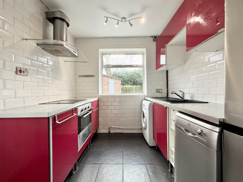 Images for Leeds ~ Fieldhouse Drive, LS17