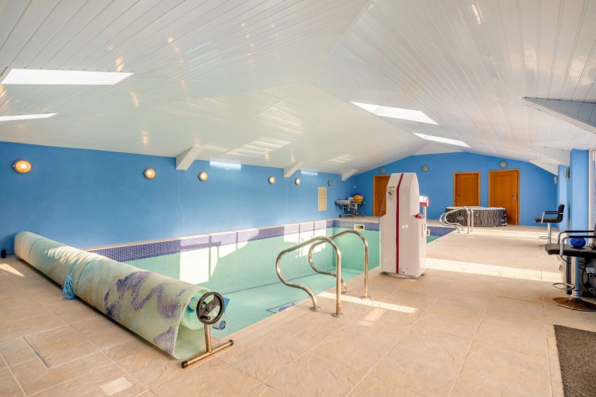 Images for Bardsey, Blackmoor Lane, LS17