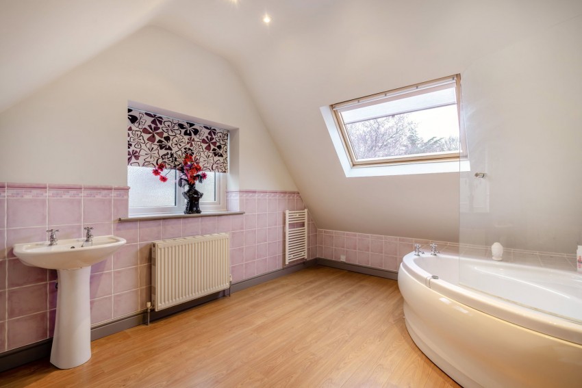 Images for Bardsey, Blackmoor Lane, LS17