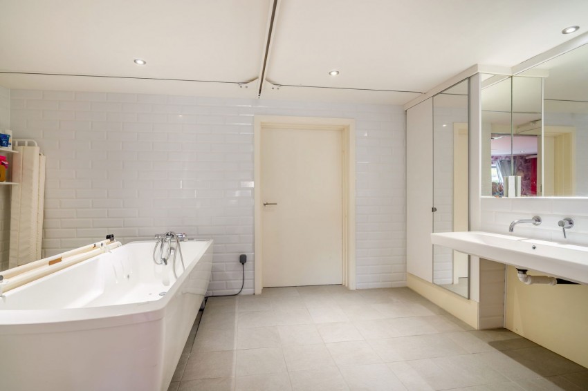 Images for Bardsey, Blackmoor Lane, LS17