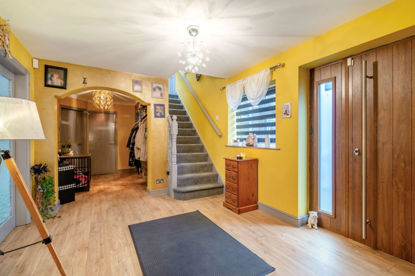 Images for Bardsey, Blackmoor Lane, LS17