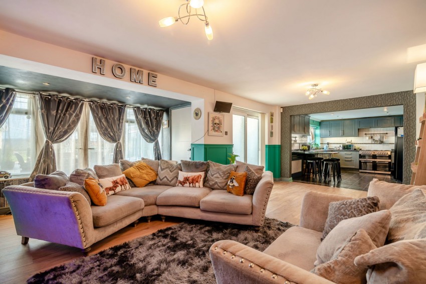 Images for Bardsey, Blackmoor Lane, LS17