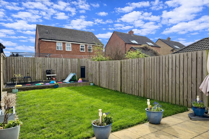 Images for Wetherby ~ Sandbeck Close, LS22 