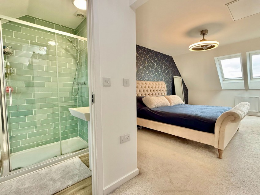 Images for Wetherby ~ Sandbeck Close, LS22 