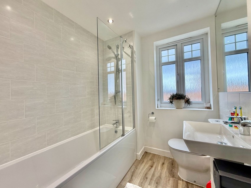 Images for Wetherby ~ Sandbeck Close, LS22 