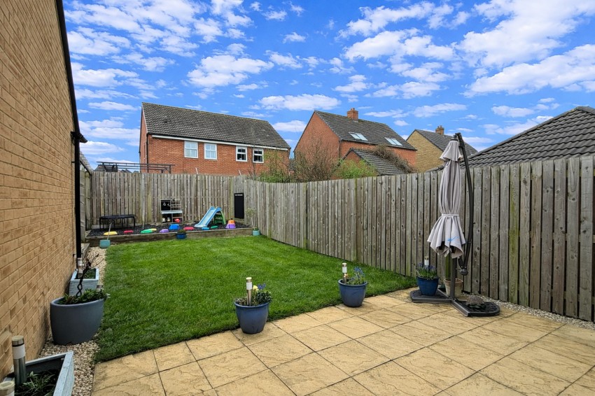 Images for Wetherby ~ Sandbeck Close, LS22 