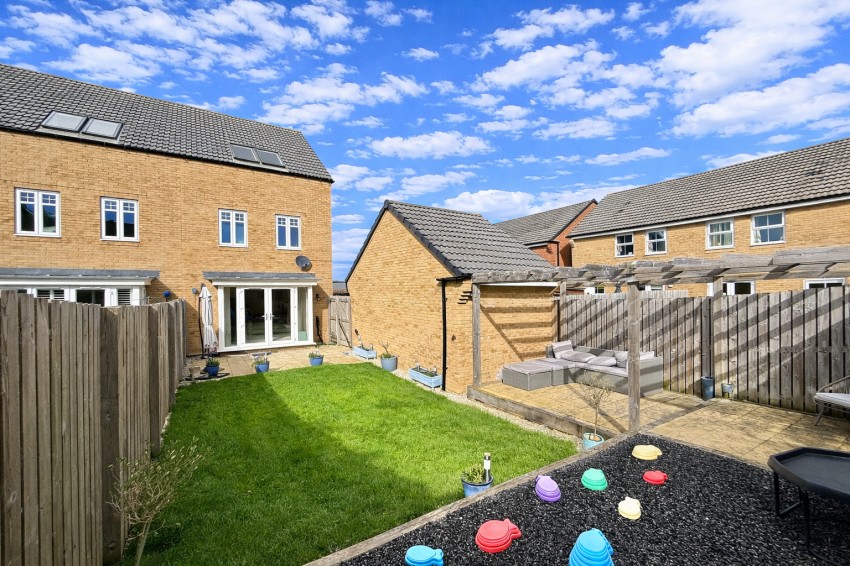 Images for Wetherby ~ Sandbeck Close, LS22 