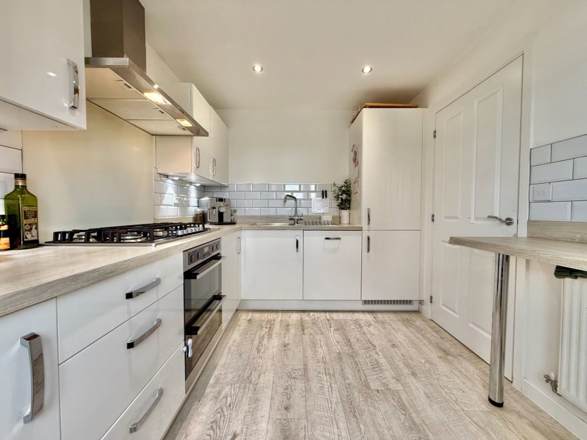 Images for Wetherby ~ Sandbeck Close, LS22 