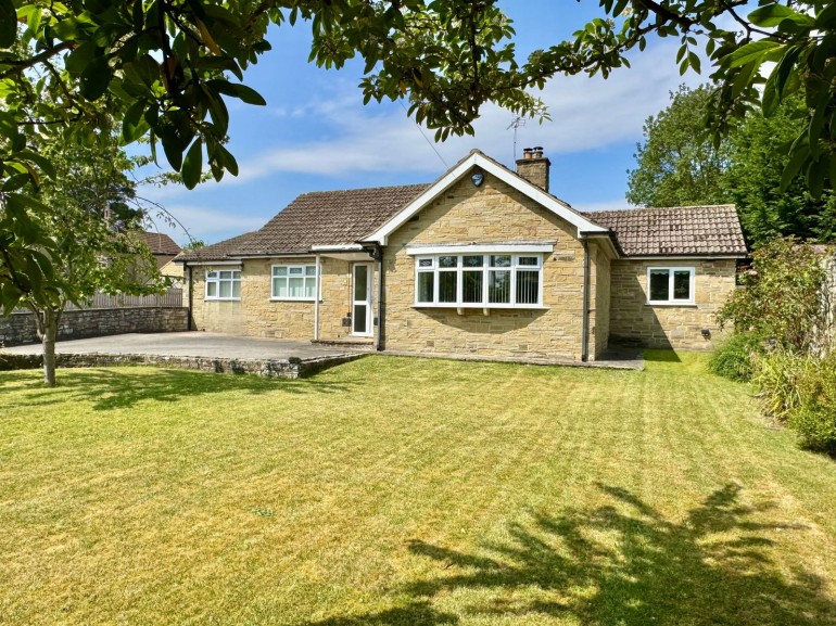 Saxton, Main Street, LS24