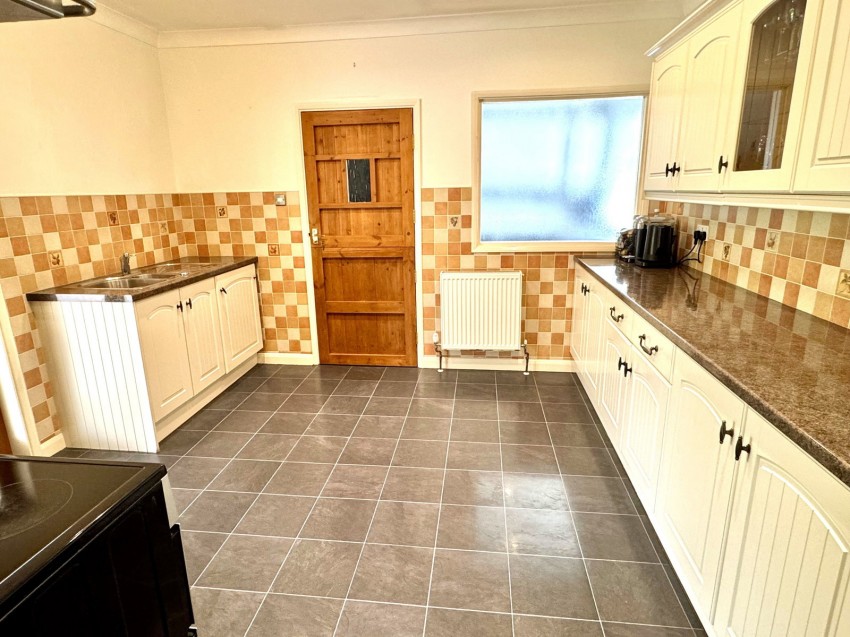 Images for Saxton, Main Street, LS24