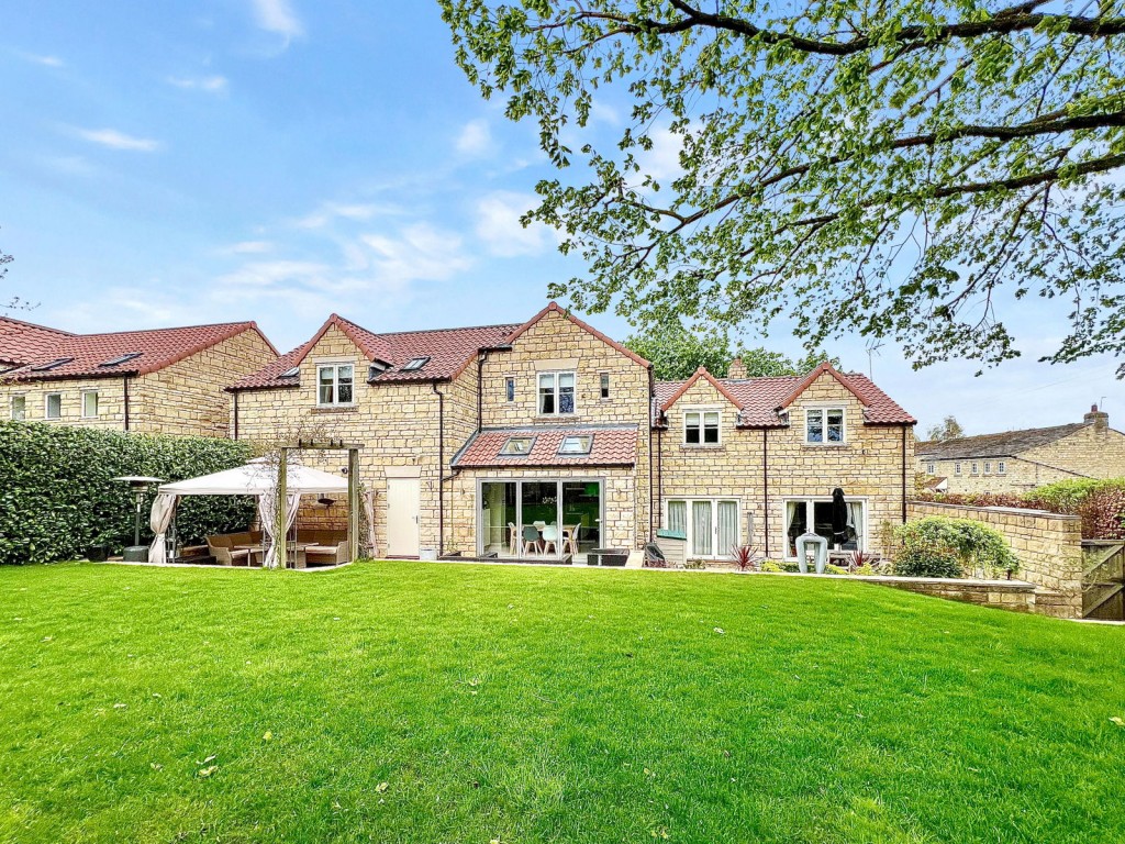 St Edwards Wood, Clifford, Wetherby, LS23, 5 bedroom, Detached