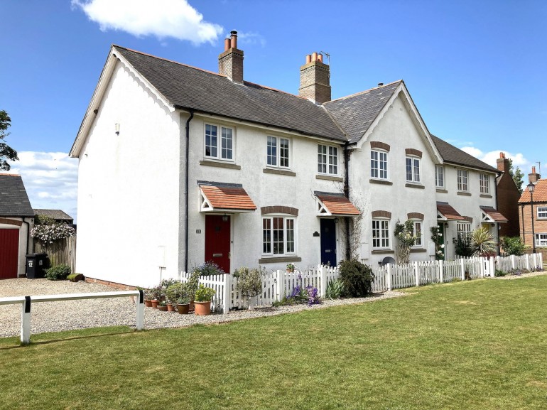 Manor Chase, Long Marston, York, YO26 