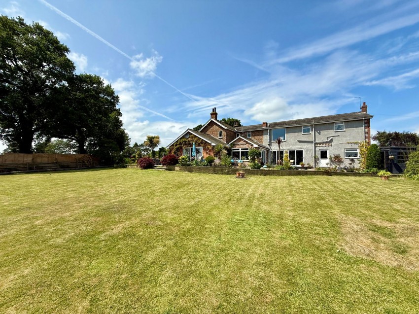 Images for Cowthorpe, Warfield Lane, LS22 