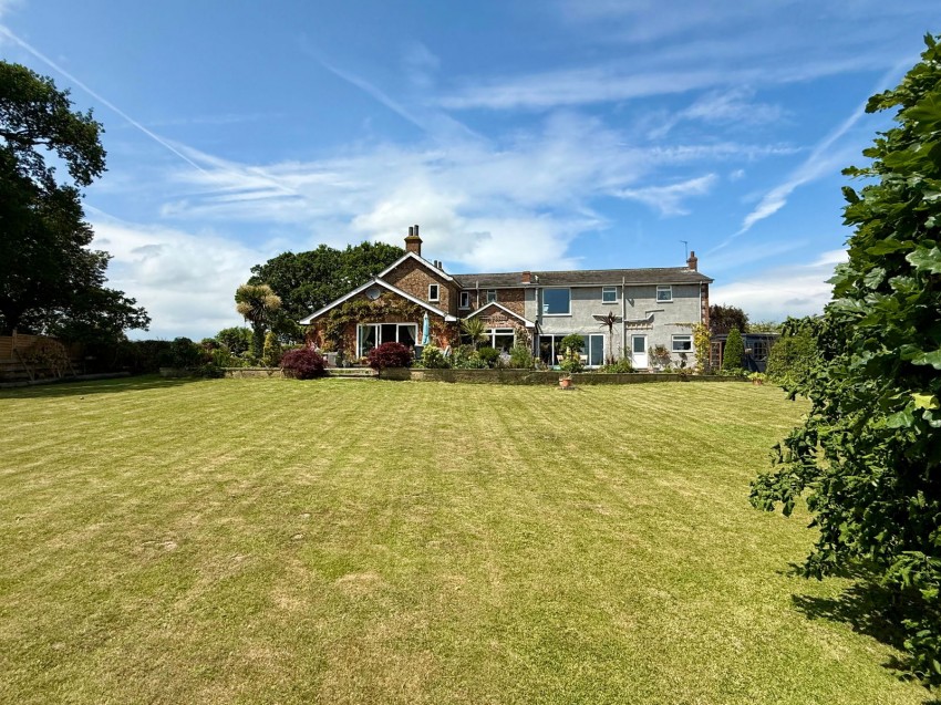 Images for Cowthorpe, Warfield Lane, LS22 