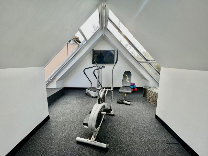 Images for Bardsey, Mill Lane, LS17