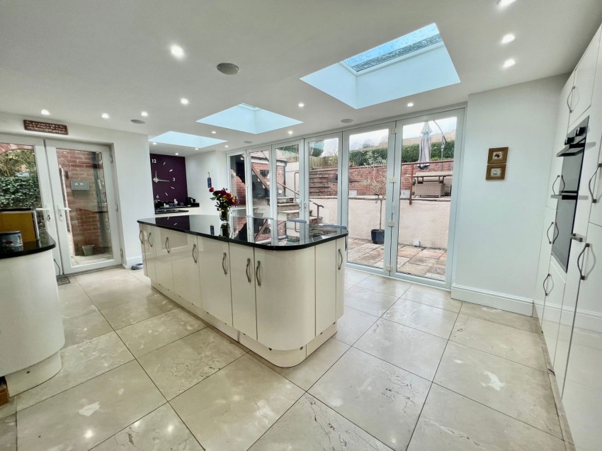 Images for Bardsey, Mill Lane, LS17