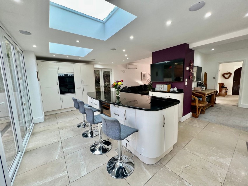 Images for Bardsey, Mill Lane, LS17