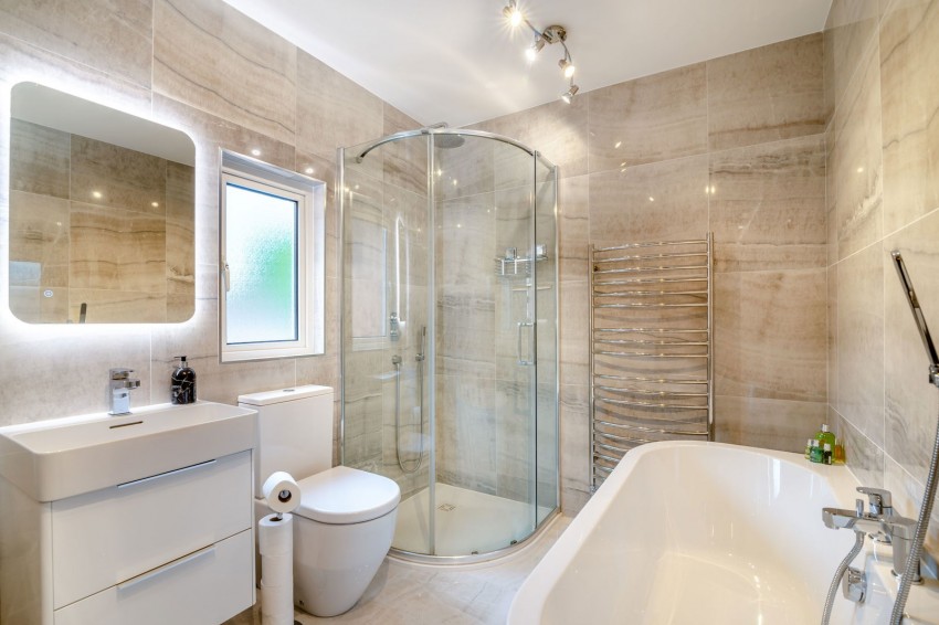 Images for Bardsey, Wood Lane, LS17