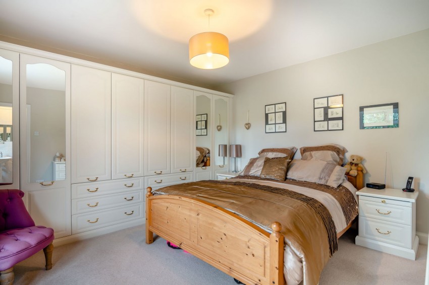 Images for Bardsey, Wood Lane, LS17